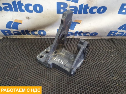 Кронштейн передней рессоры левый