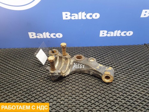 Кронштейн переднего амортизатора правый