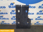 Брызговик передний правый